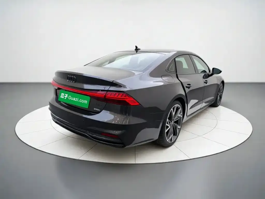 Audi A7L — фото 5