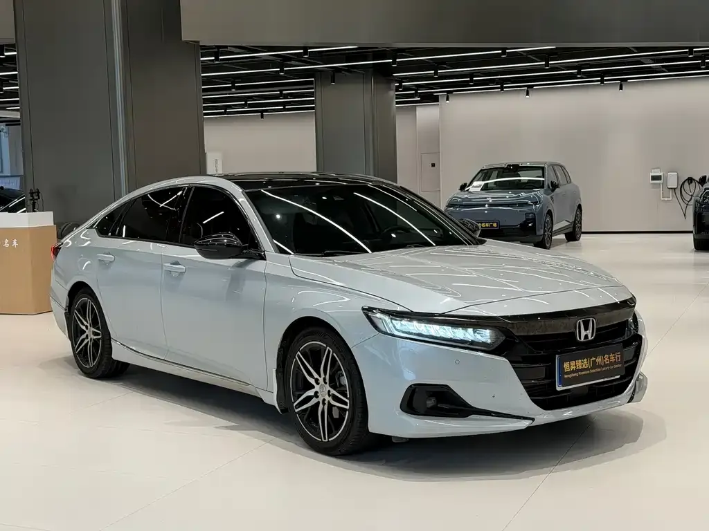 Honda Accord — фото 8