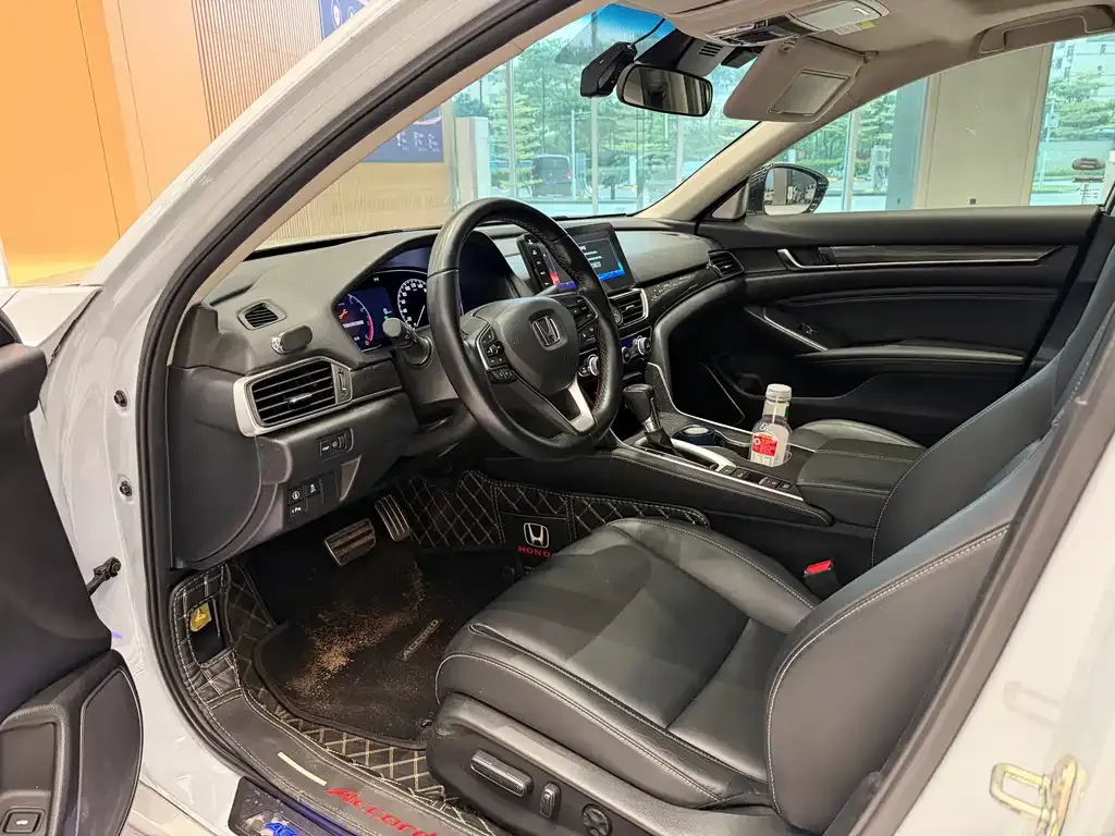 Honda Accord — фото 6