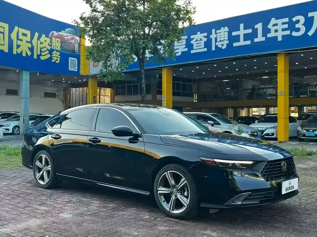 Honda Accord — фото 8