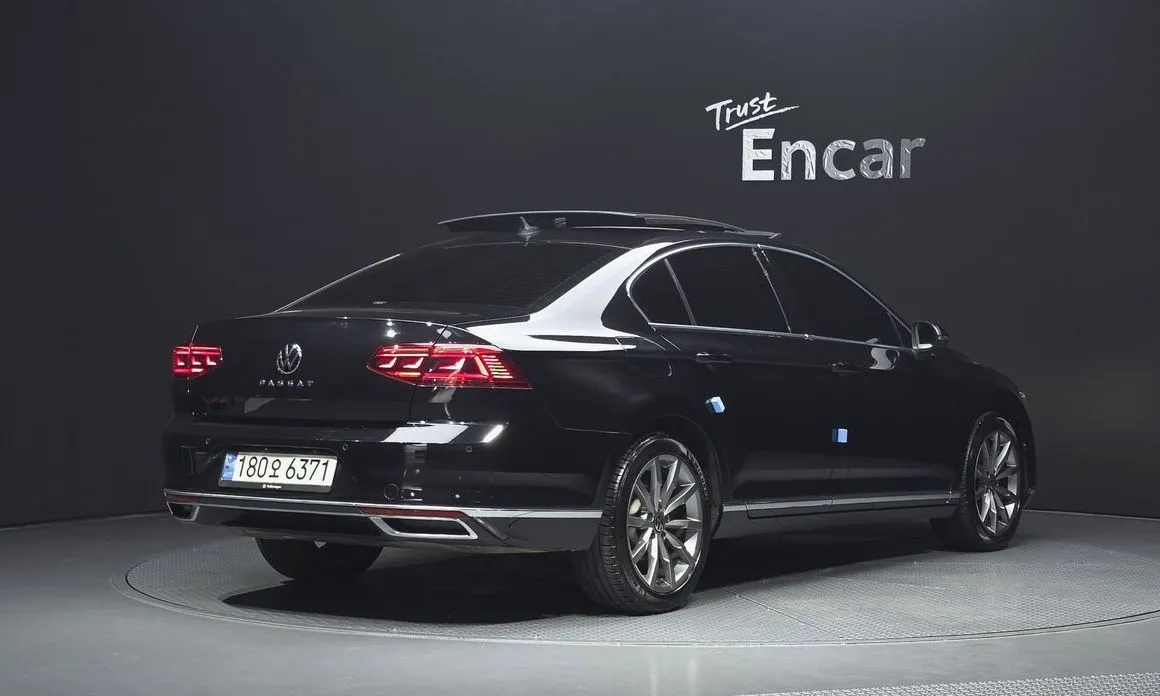 Volkswagen Passat — фото 6