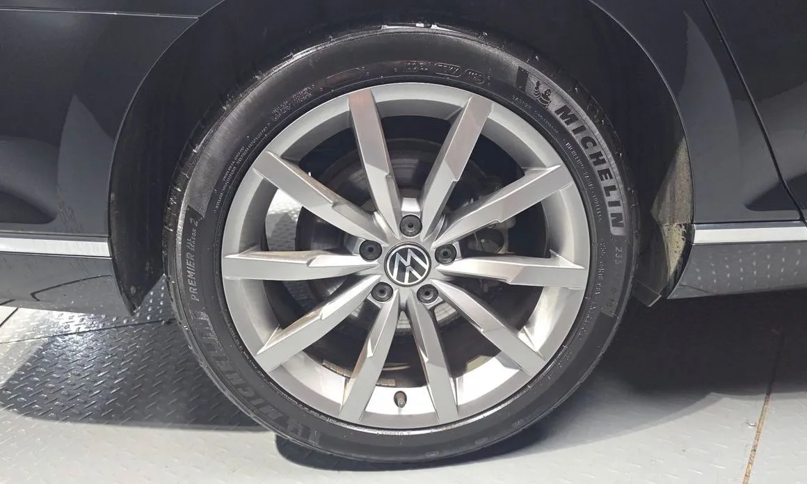 Volkswagen Passat — фото 2