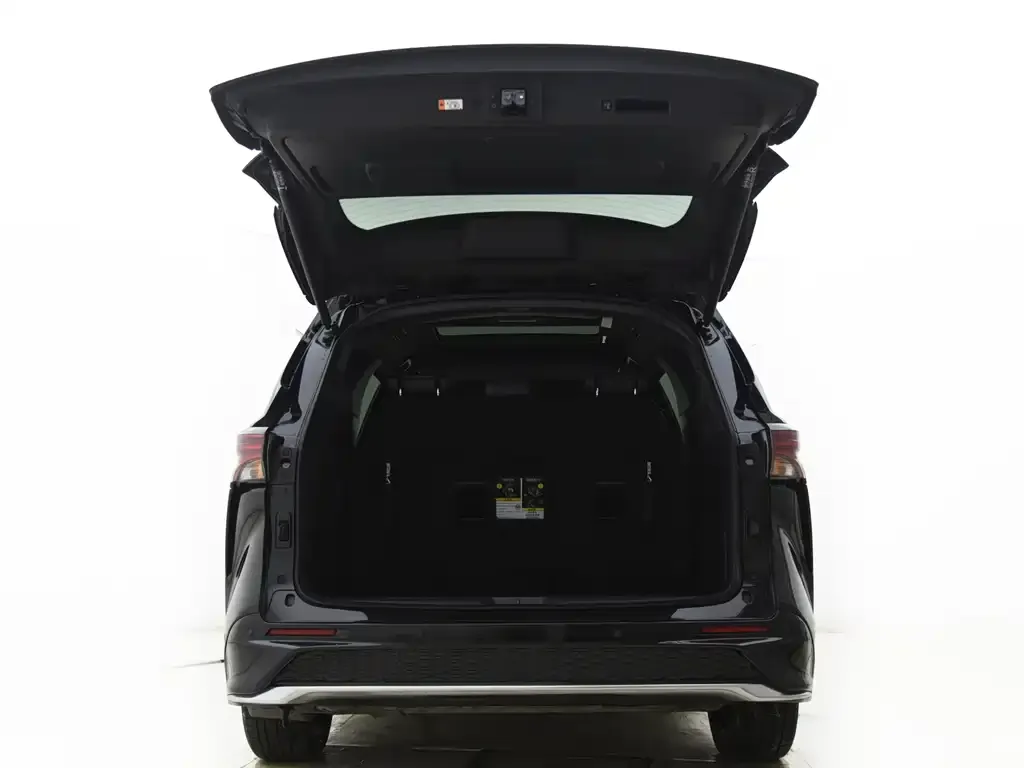 Toyota Granvia — фото 7
