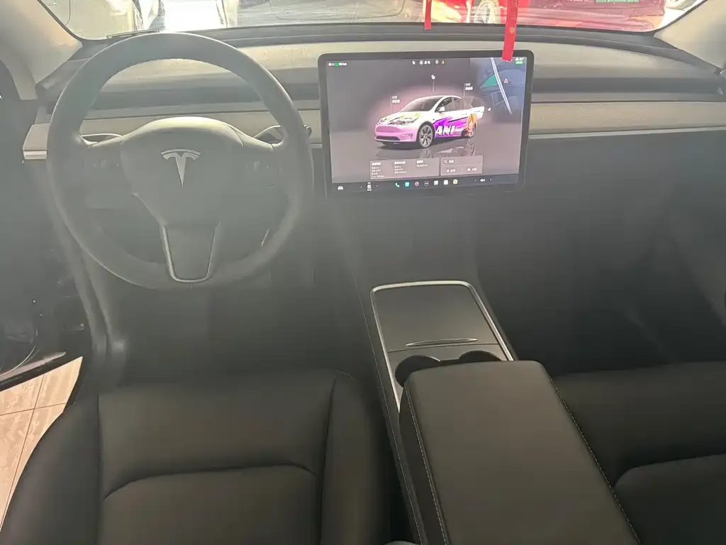 Tesla Model Y — фото 4