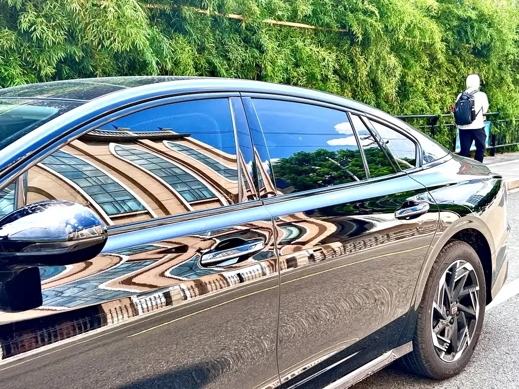 Hongqi H6 — фото 3