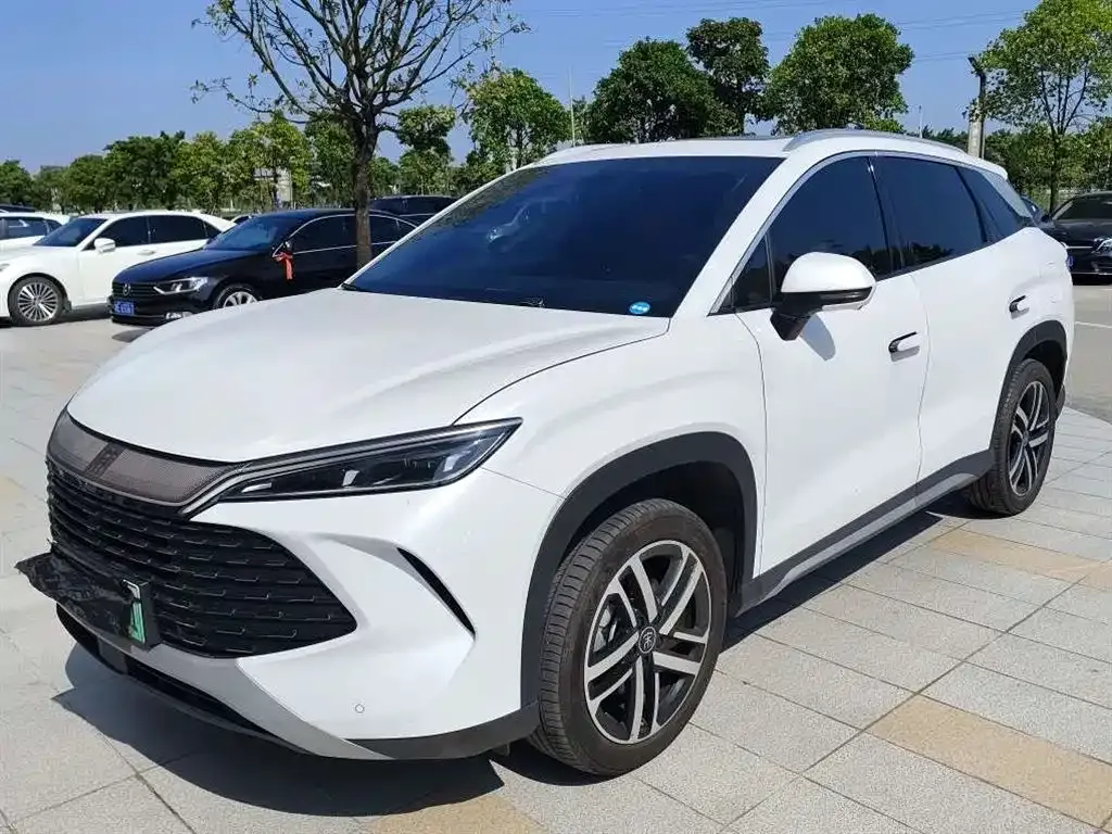 BYD L DM-i — фото 1