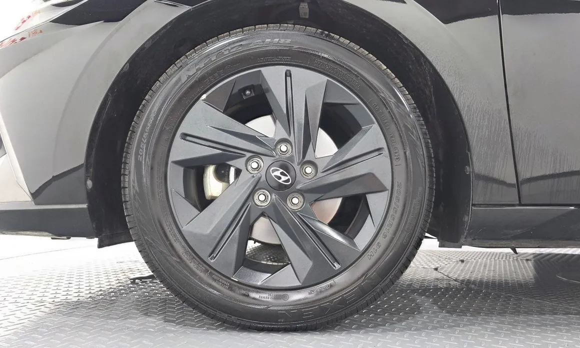 Hyundai AVANTE — фото 10