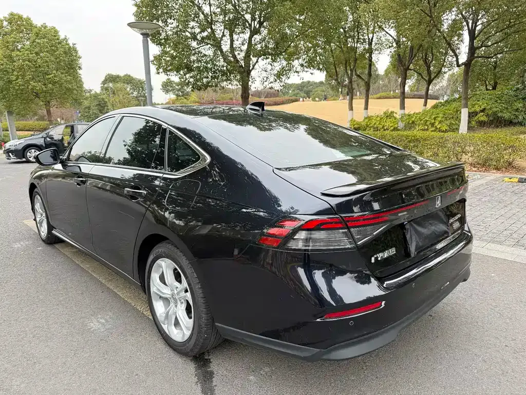 Honda Accord — фото 6