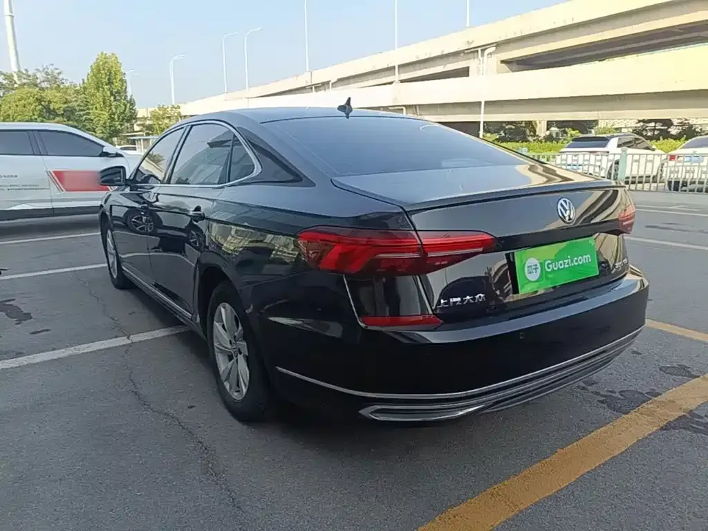Volkswagen Passat — фото 6
