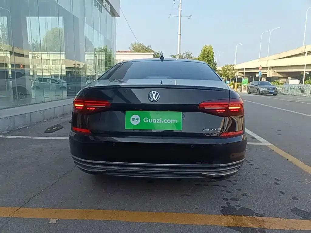 Volkswagen Passat — фото 10