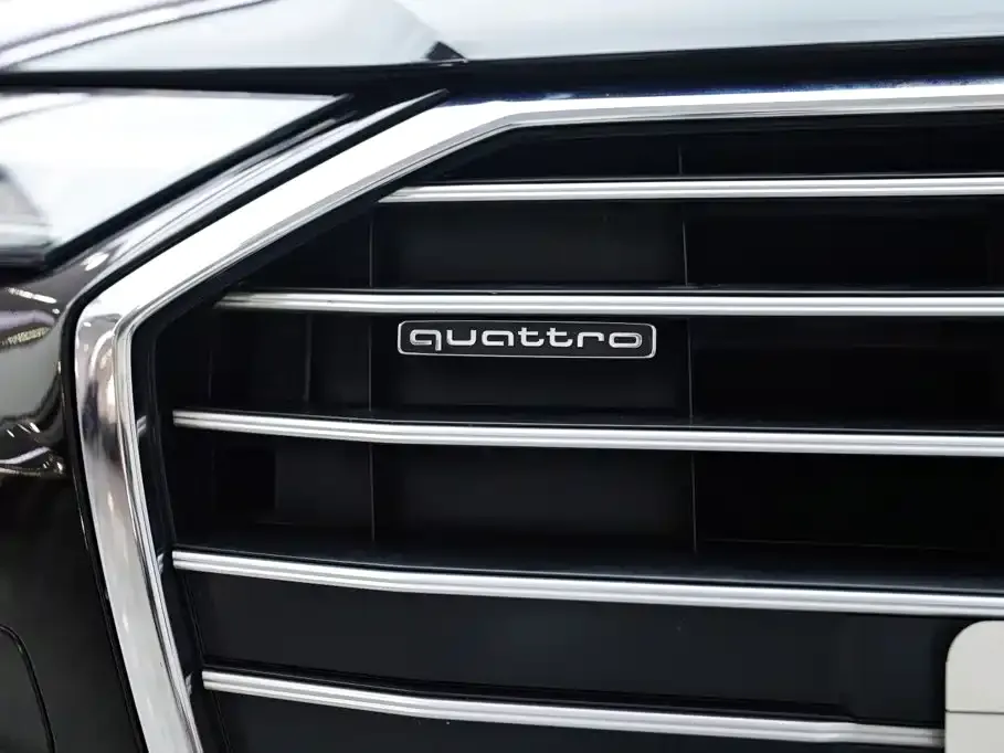 Audi A6L — фото 2