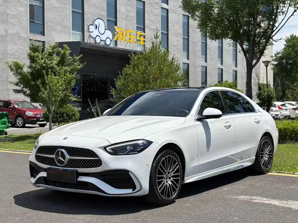 Mercedes-Benz C-Class — фото 1