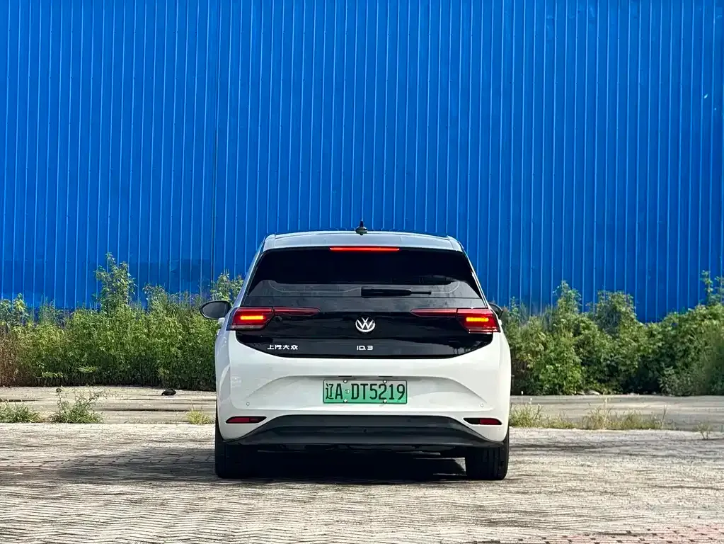 Volkswagen ID.3 — фото 6