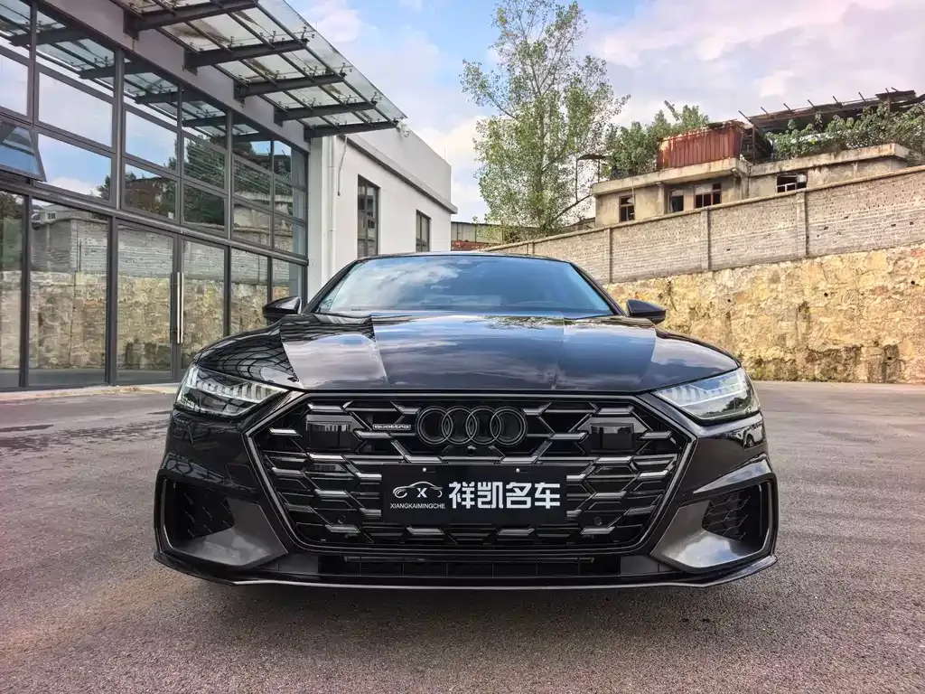 Audi A7L — фото 10