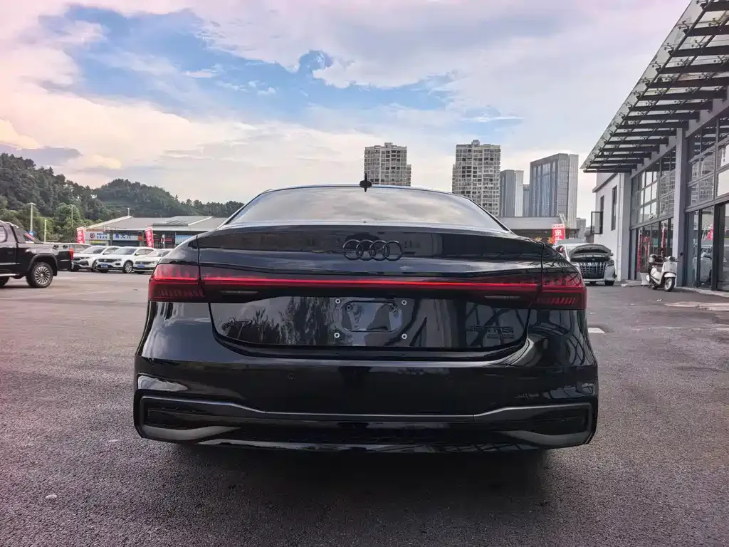 Audi A7L — фото 5