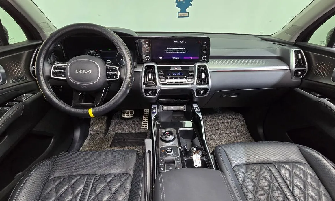 Kia Sorento — фото 8