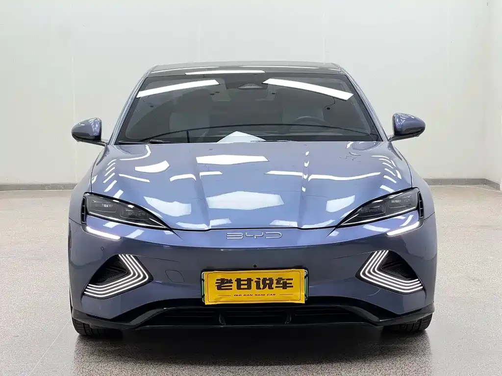 BYD Seal — фото 8