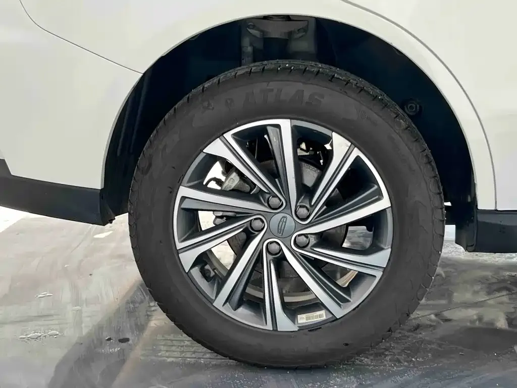 Geely Vision X6 — фото 10
