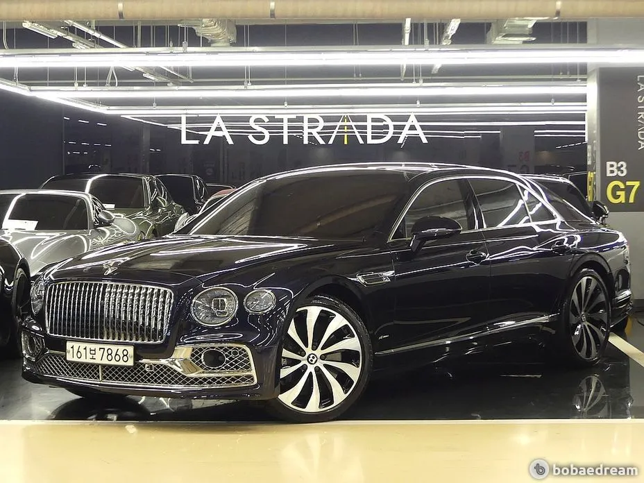 Bentley Flying Spur — фото 6