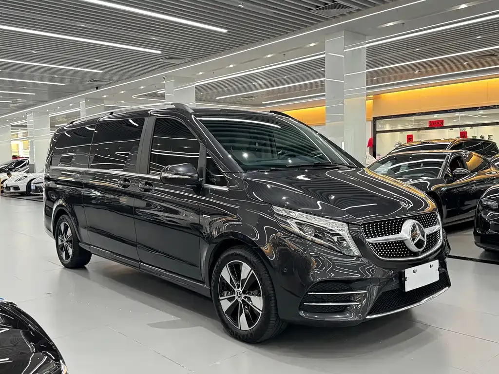 Mercedes-Benz V-Class — фото 10
