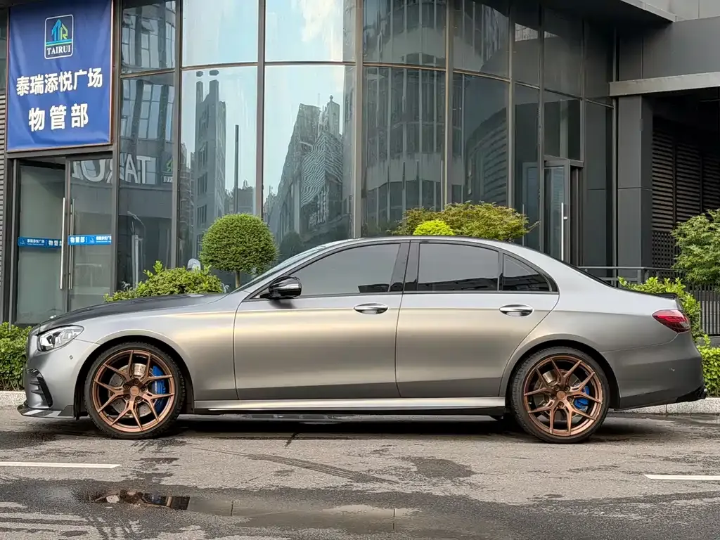 Mercedes-Benz E-Class AMG — фото 9