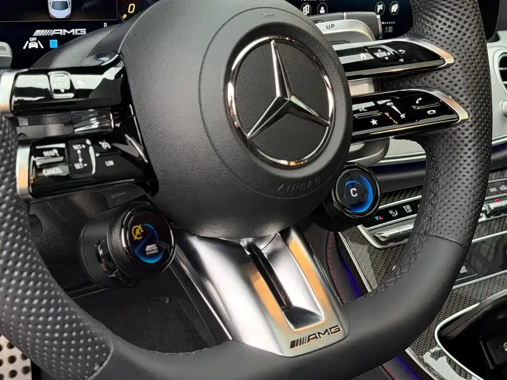 Mercedes-Benz E-Class AMG — фото 8