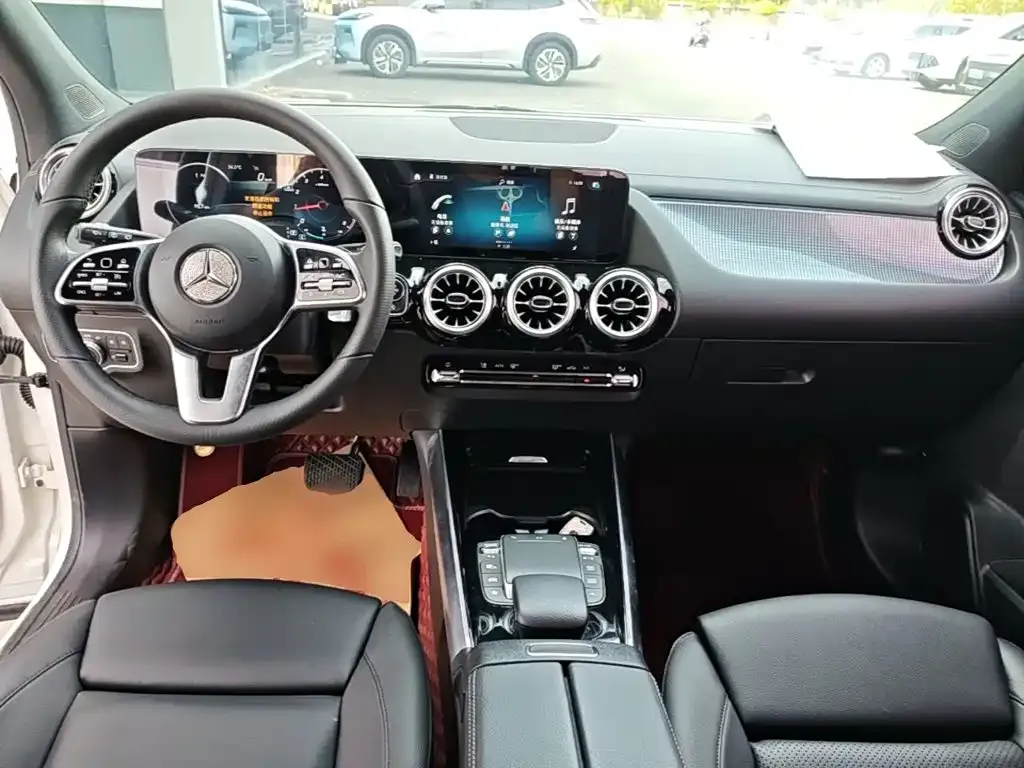 Mercedes-Benz GLA — фото 8