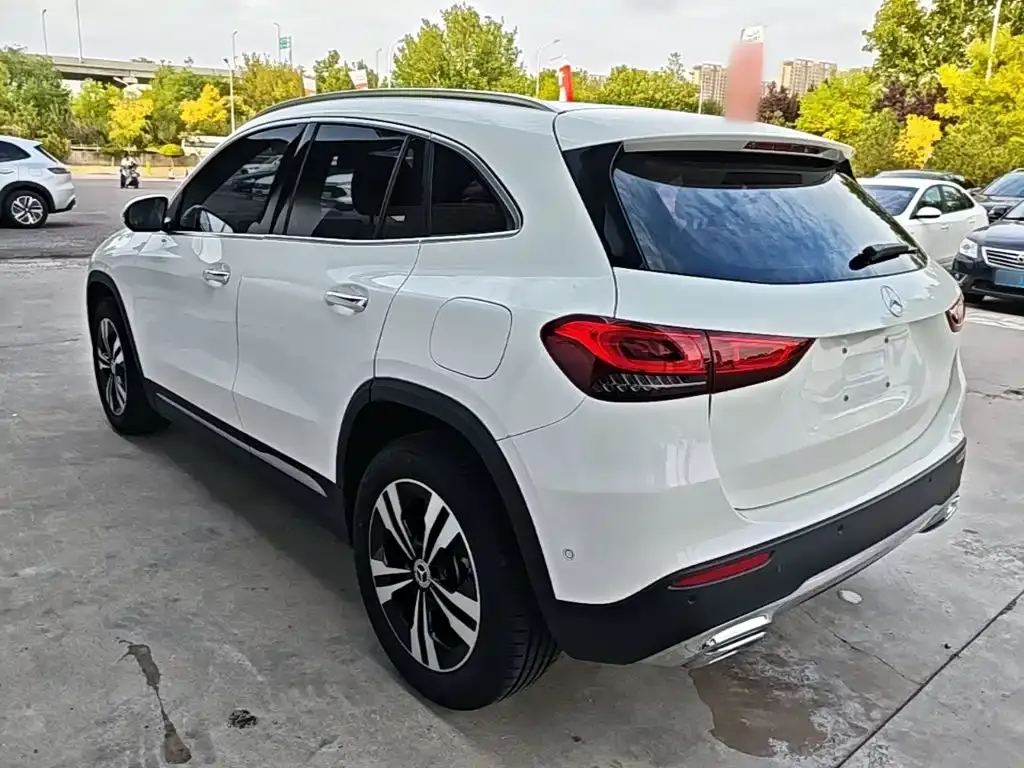 Mercedes-Benz GLA — фото 6