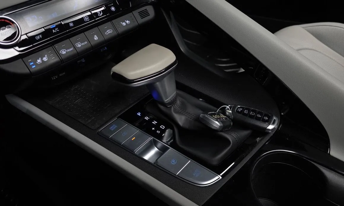 Hyundai AVANTE — фото 2
