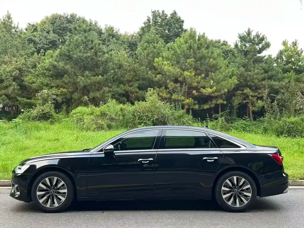 Audi A6L — фото 5