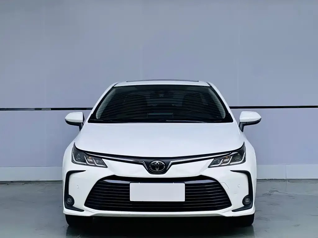 Toyota Corolla — фото 5