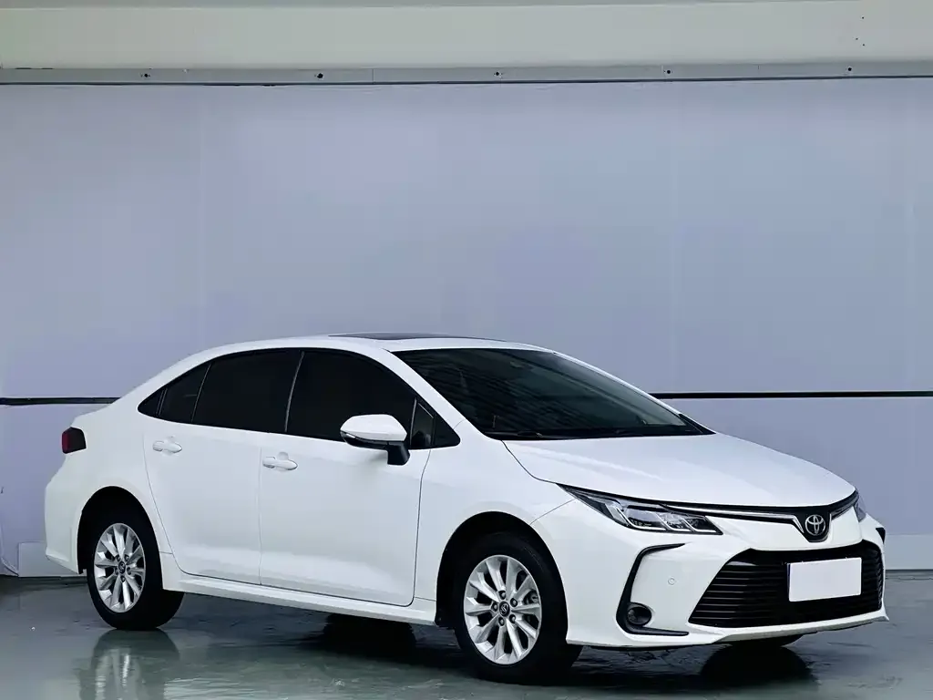 Toyota Corolla — фото 4