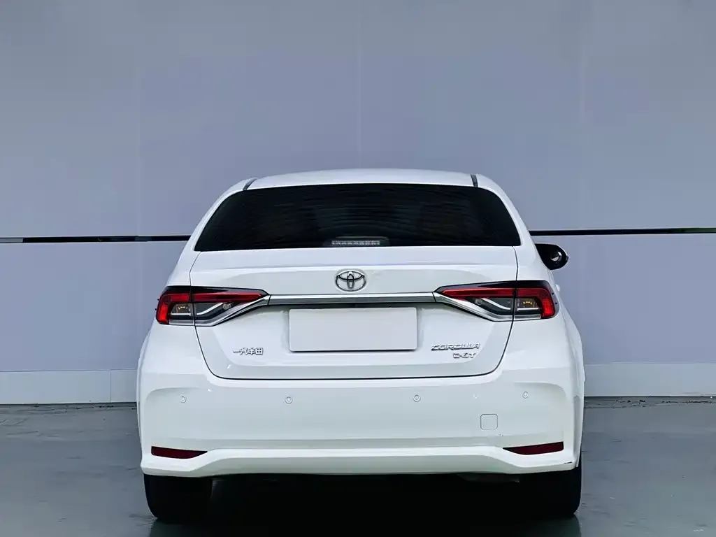 Toyota Corolla — фото 2