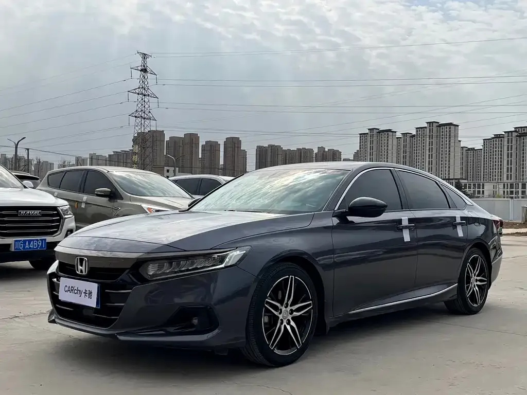 Honda Accord — фото 1