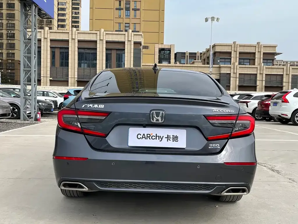 Honda Accord — фото 6