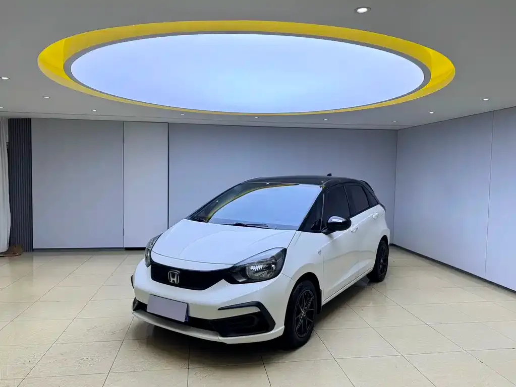 Honda Fit — фото 1