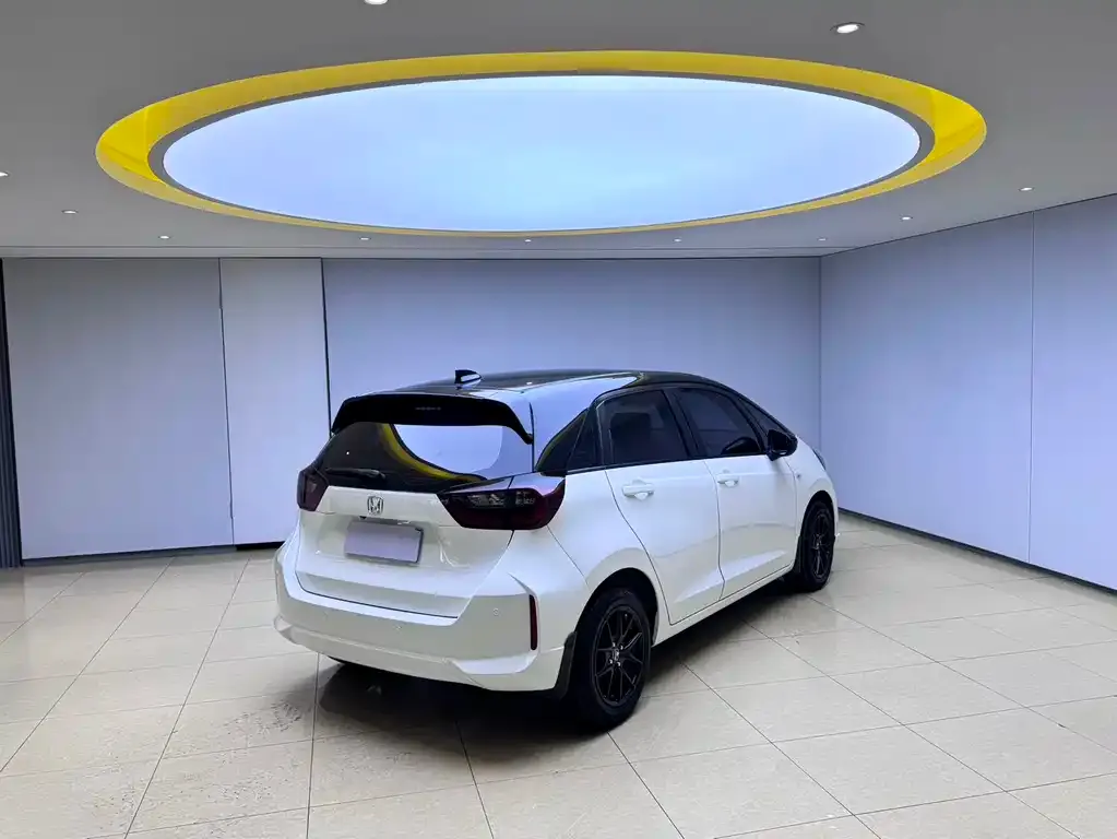 Honda Fit — фото 6