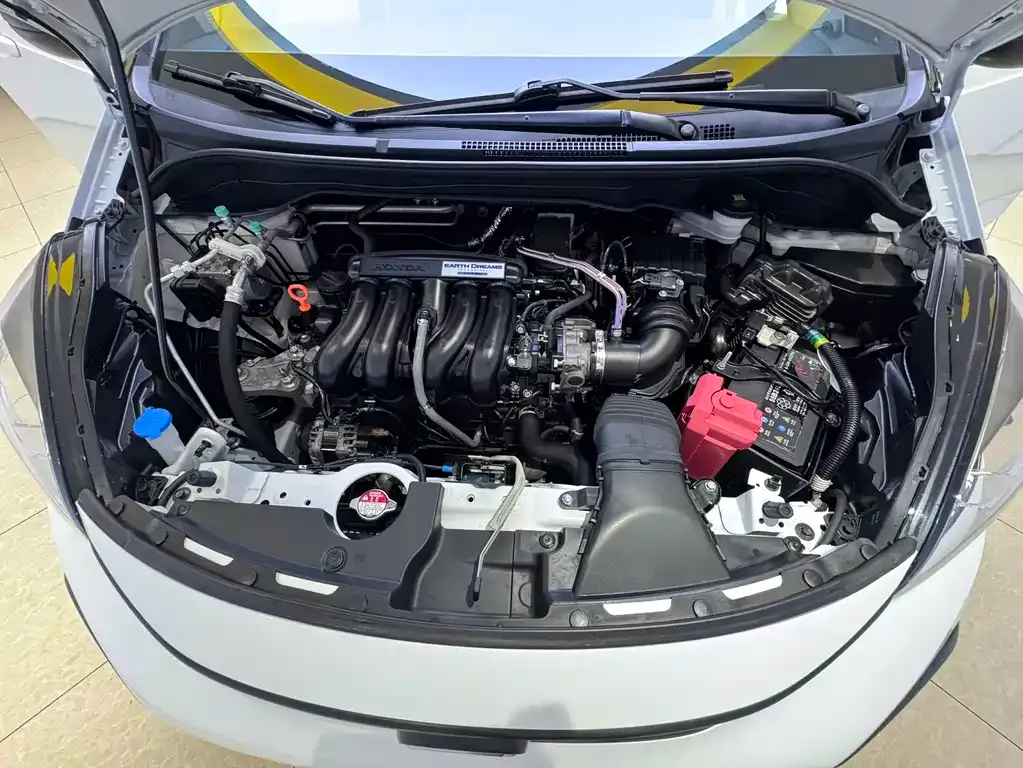 Honda Fit — фото 10