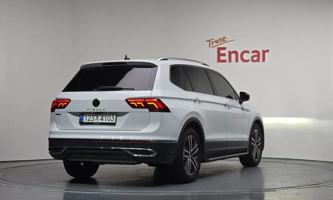 Volkswagen Tiguan — фото 4