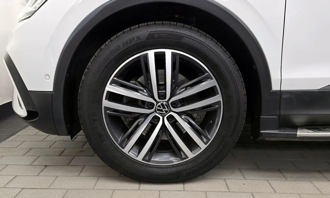 Volkswagen Tiguan — фото 7