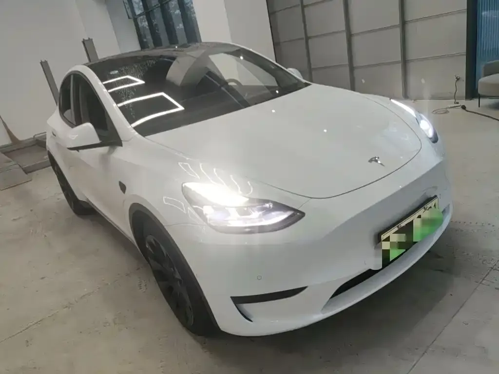 Tesla Model Y — фото 5