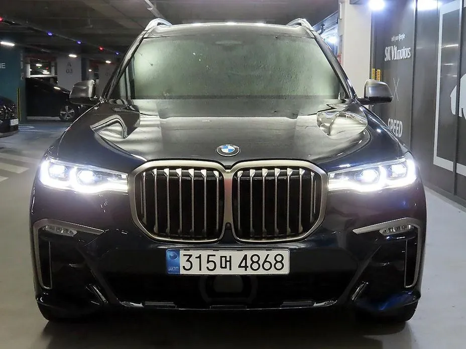 BMW X7 — фото 2