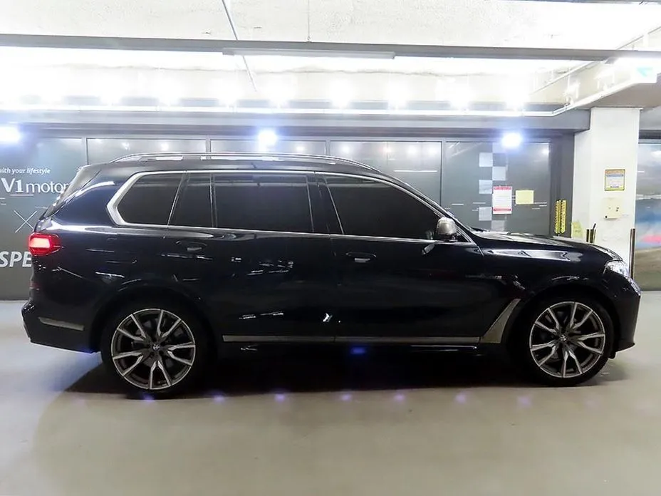 BMW X7 — фото 3
