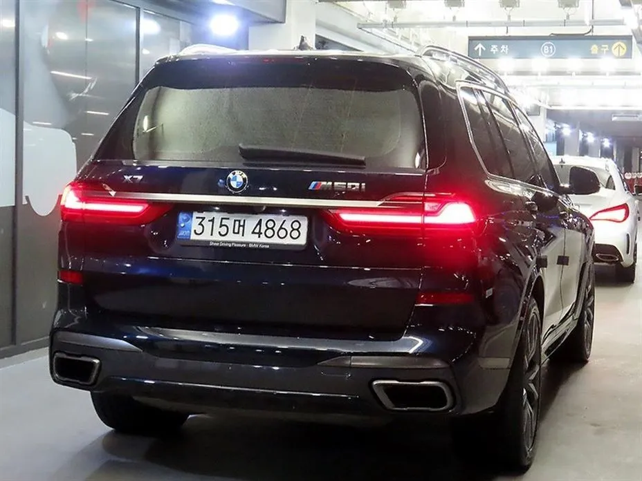 BMW X7 — фото 7
