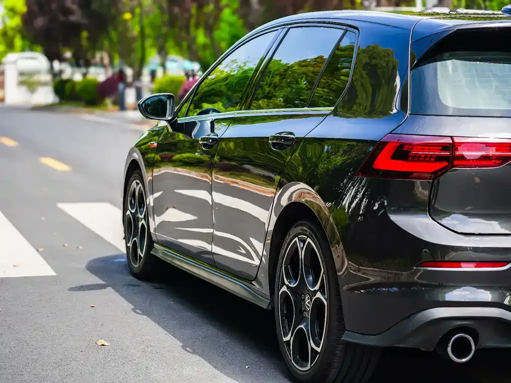 Volkswagen Golf GTI — фото 3