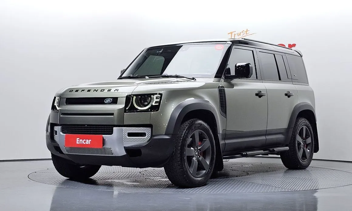 Land Rover Defender — фото 1