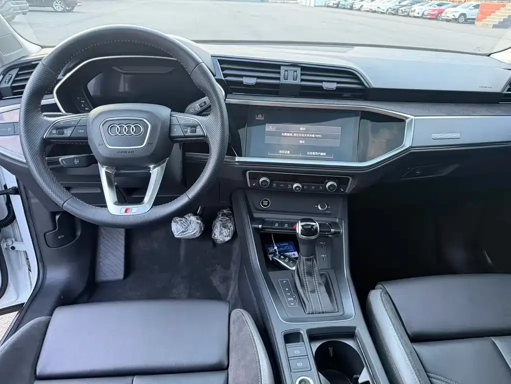 Audi Q3 Sportback — фото 9