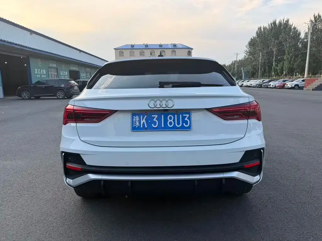 Audi Q3 Sportback — фото 7
