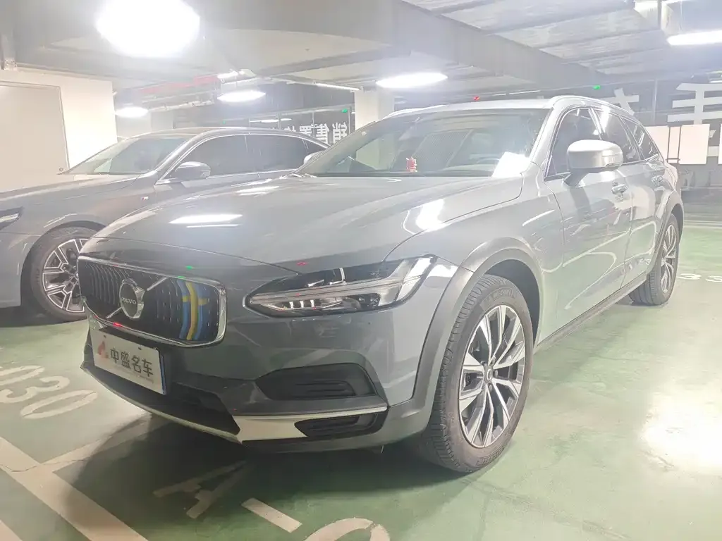 Volvo V90 — фото 1
