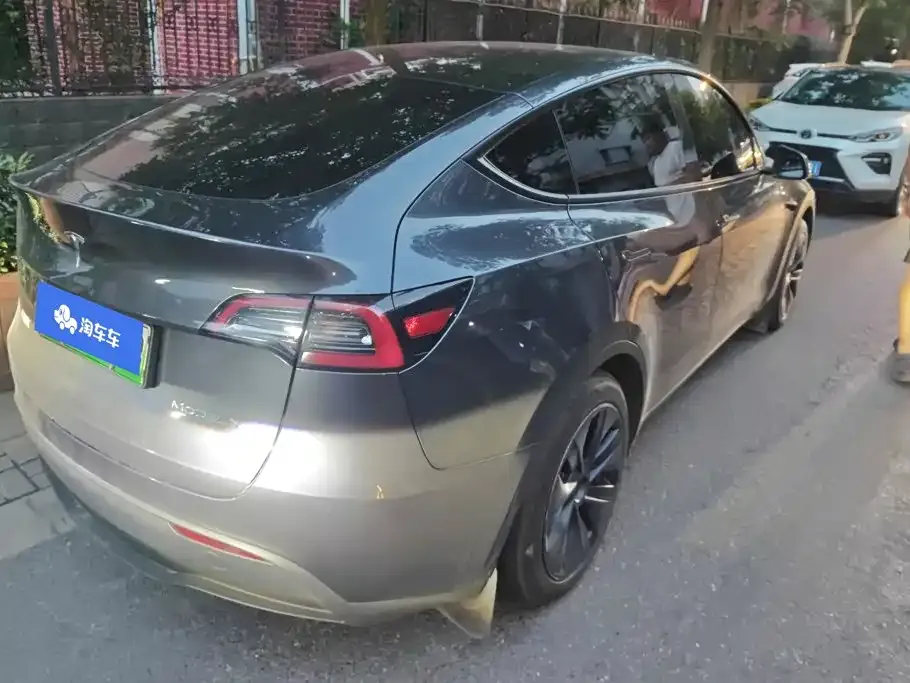 Tesla Model Y — фото 2